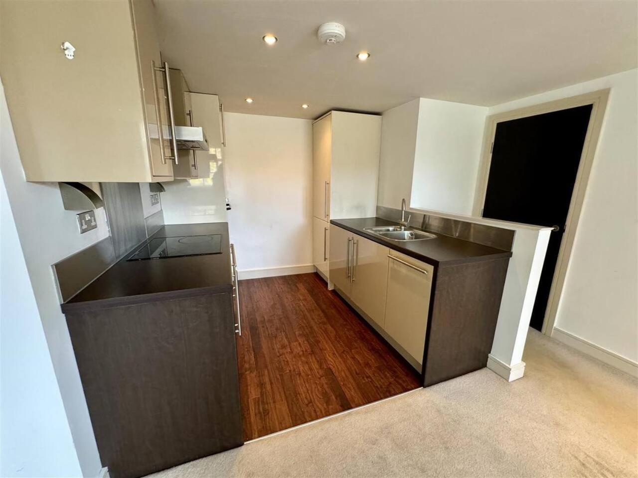 Lovely 1 Bedroom Apartment With Free Parking & Gym Kirkburton Zewnętrze zdjęcie